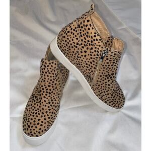 Soda Women's Taylor Nubuck Hi-Top Sneakers - Size 9 - Double Zippers for Easy On